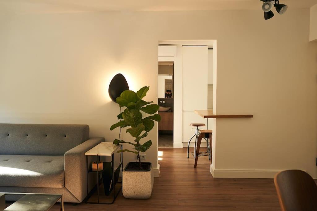 Ultracentral Two Rooms Apartment In Bukarest Exterior foto