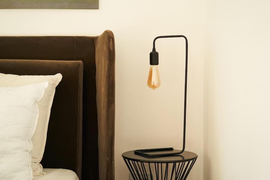 Ultracentral Two Rooms Apartment In Bukarest Exterior foto