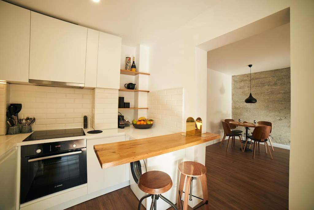 Ultracentral Two Rooms Apartment In Bukarest Exterior foto